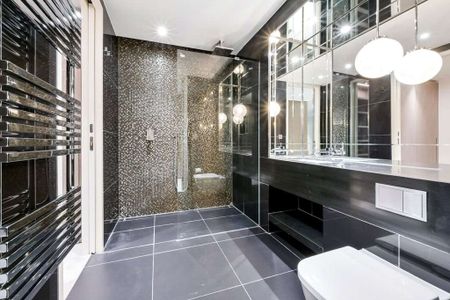 This development offers the perfect combination of modern luxury, unparalleled facilities, and a prime location in the heart of London. - Photo 5