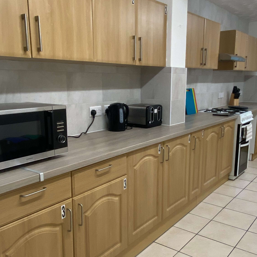 A Comfortable HMO In Oxford Room 2 - Photo 1