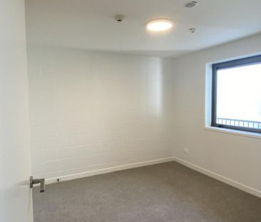 Modern two-bedroom apartment in St Lukes - Photo 6