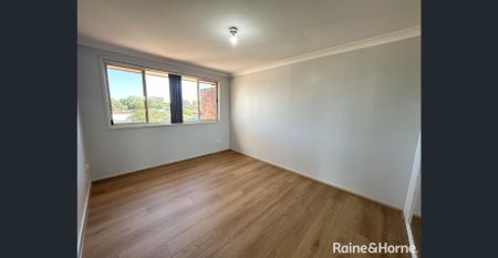 Spotless Townhouse in Boutique Security Gated Development - Photo 4