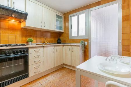 Carrer Oltà, Valencia, Valencian Community 46006 - Photo 2