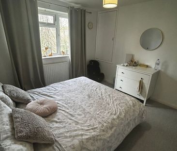 2 Bed Maisonette, Sandhills, SM6 - Photo 6