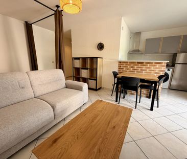 Studio meublé, coin nuit, balcon et garage - Photo 1