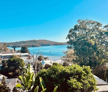 Tri-Level 4-bedroom Townhouse with expansive water views - Photo 6