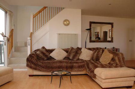 2 bedroom flat to rent - Photo 3