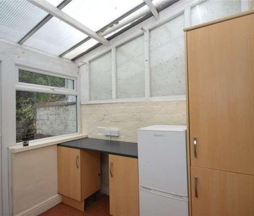 Eastcott Hill, Old Town, Swindon, SN1 - Photo 1