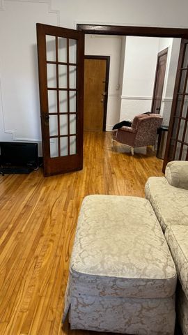 4702 Queen Mary Road - Charming 1-Bedroom Apartment for Rent - Photo 5