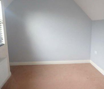 4 bedroom detached house to rent - Photo 2