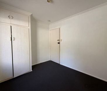 Original Ground Floor Unit - WALK TO KIRRA BEACH - Photo 5