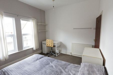 4 bedroom house to rent - Photo 3