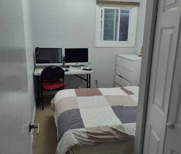 For Lease - 129 McCraney Street, Oakville, Ontario - Photo 6