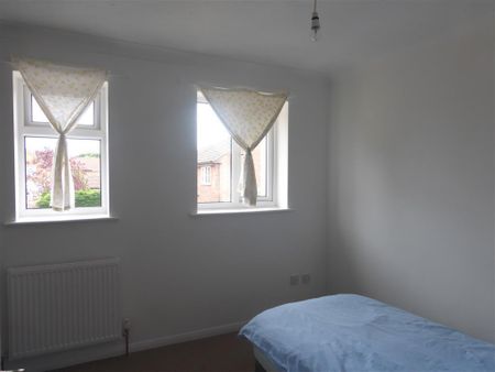 Grove Close - Photo 5