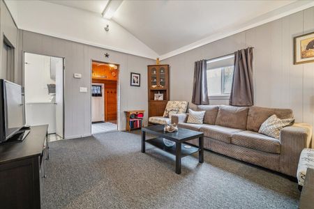 For Lease - 7 North Park Avenue, Hamilton, Ontario - Photo 3