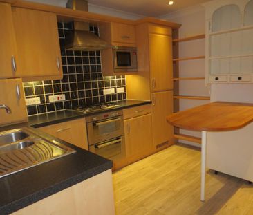 2 bedroom semi-detached house to rent - Photo 5