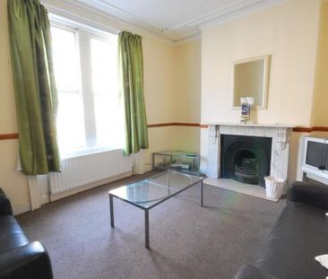 4 Bed - Clayton Park Square, Jesmond - Photo 4