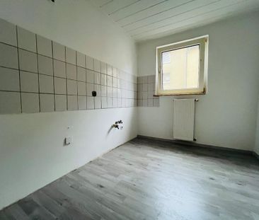 3- Raum Wohnung im Erdgeschoss mit sep. Küche - Foto 1