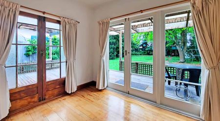 Four Bedroom Home In Addington - Photo 2