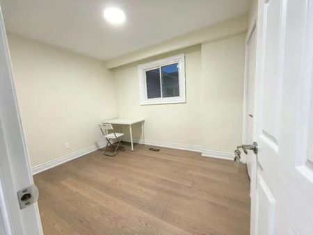 For Lease - 80 Baroness Crescent, Toronto, Ontario - Photo 5