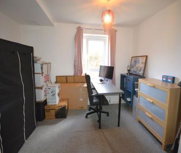 1 Bedroom Apartment To Let - Photo 4