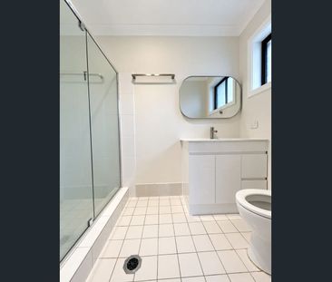 Renovated 2/3 Bedroom Home - Photo 2