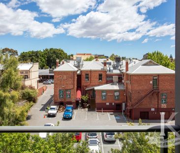 Lifestyle Location! - Photo 2