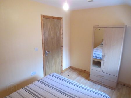 Great 3 Bedroom Apartment, 2A Carmel Street, Queens Quarter, Belfast, BT7 1QE - Photo 4