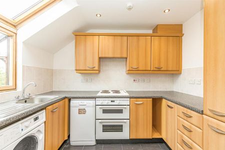 2 bedroom apartment to rent - Photo 4