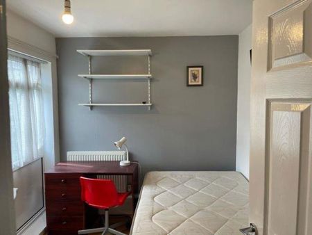 5 bedroom house to rent - Photo 2