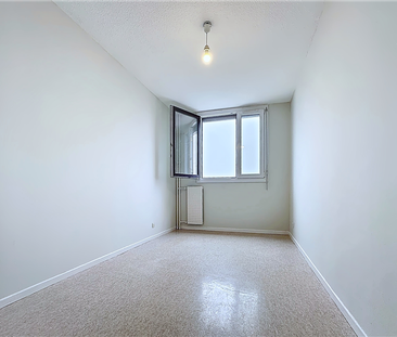 5 pièces - 98 m² - 8ème étage - Colocation autorisée - Photo 1