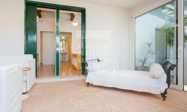 Center-Popolo: Beautiful, renovated 4 bedroom, 4 bath, veranda terrace, uniquely situated in private villa near Villa Borghese and Piazza del Popolo. Bright, silent, air conditioning, panoramic terrace Ref412 - Photo 1