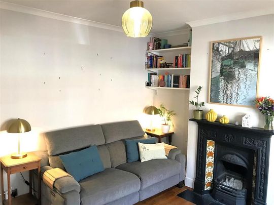 2 bedroom cottage to rent - Photo 1