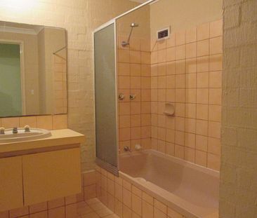 3X1 UNIT OPPOSITE WARNBRO BEACH!!! - Photo 4