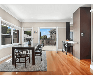 Stylish Family Home in Prime Location - Photo 5