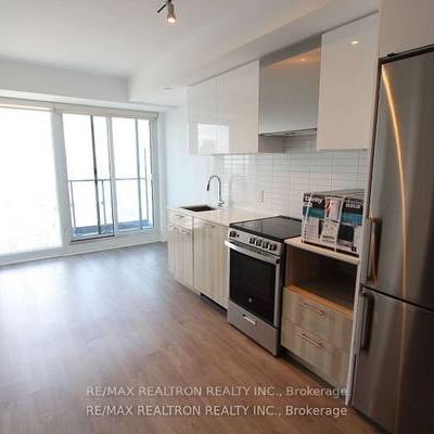 Jarvis / Dundas-Bright Open 1Bdrm + Den - Photo 1