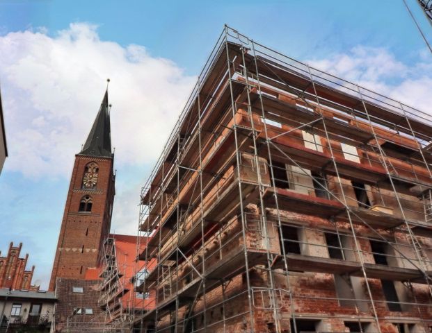 Hausverkäufer aufgepasst-schicke 2-Raumwohnung mit Fahrtsuhl und Tiefgarage! - Photo 1