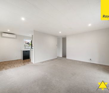 Charming Family Home in a Convenient New Lynn Location - Photo 2