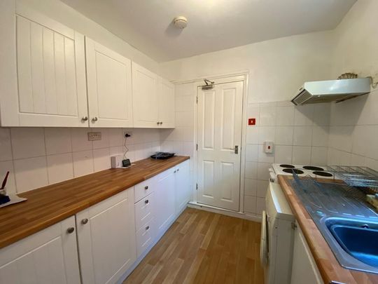 4 bedroom terraced house to rent - Photo 1