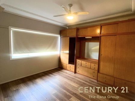 Spacious 3-Bedroom Home in a Convenient Seven Hills Location - Photo 2