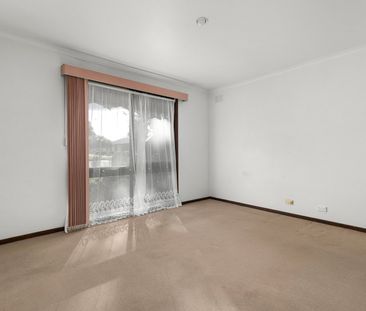 1 Rutherglen Way, Taylors Lakes VIC 3038 - Photo 1