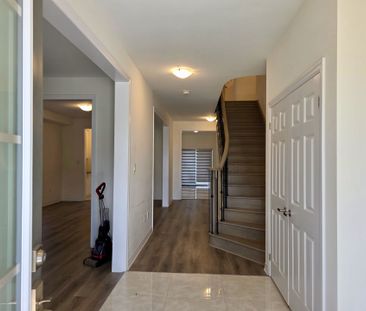 For Lease - 223 Warden Street, Clearview, Ontario - Photo 2