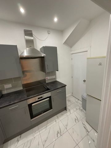 2 Bed Terraced House, Garnet Terrace, LS11 - Photo 4