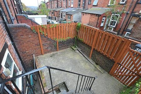 Hartley Crescent, - Photo 3