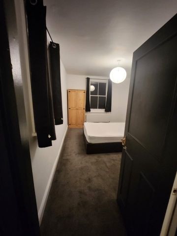 2 Bed Flat, Holloway Road, N19 - Photo 2