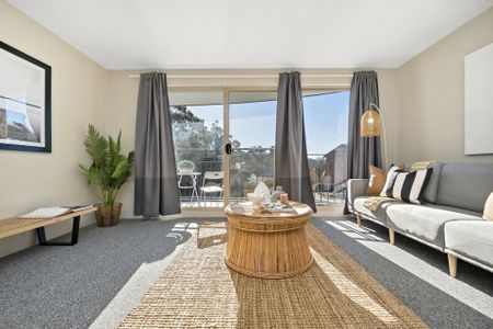 North Facing 2 Bedroom Apartment - Photo 2