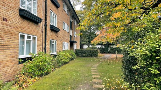 Brewery Road, Woking - Photo 1