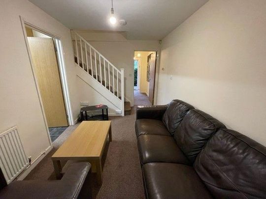 4 bedroom terraced house to rent - Photo 1