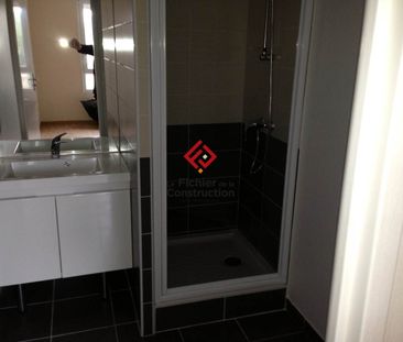 Location Appartement 2 pièces 43m² FONTAINE 38600 - Photo 2