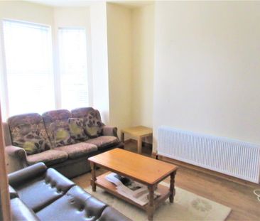 All Bedrooms Upstairs, 3 Westminster Street, Queens Botanic Quarter... - Photo 1