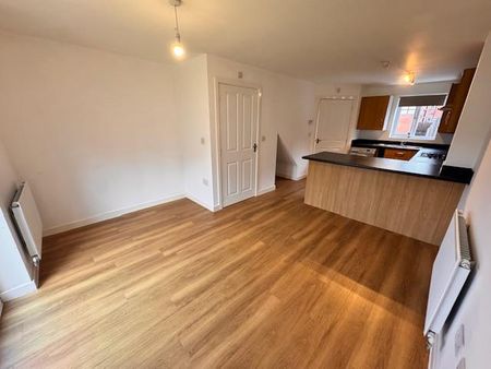 2 bedroom semi-detached house to rent - Photo 2