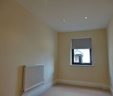 Central Chambers, Bearwood Road. - Photo 4